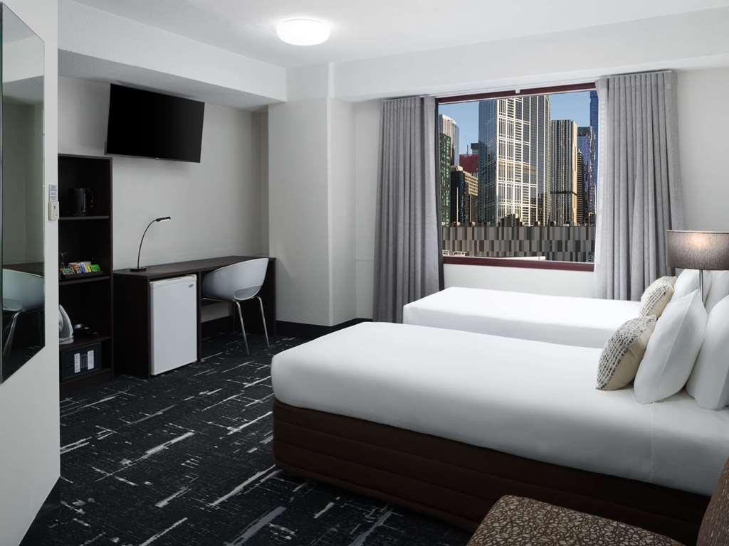 Mercure Welcome Melbourne Room photo