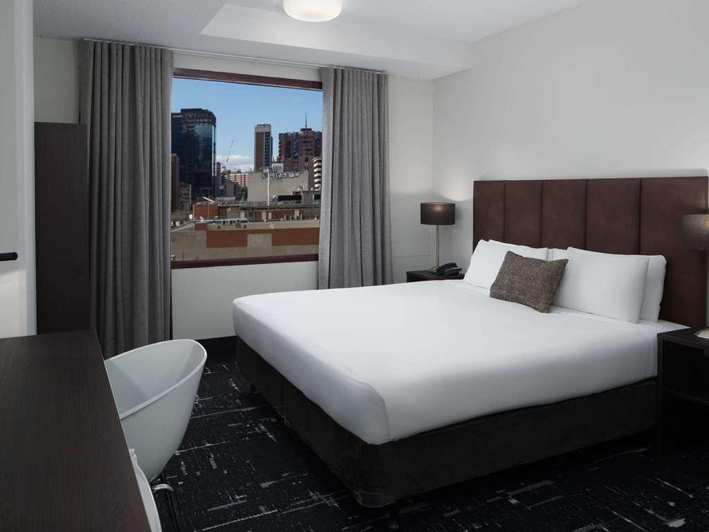 Mercure Welcome Melbourne Room photo